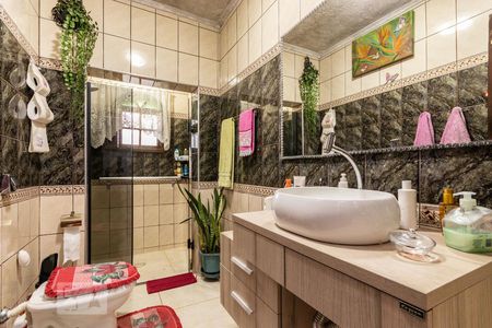 Casa à venda com 250m², 3 quartos e 8 vagas Casa à venda com 250m², 3 quartos e 8 vagasBanheiro