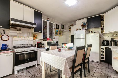 Casa à venda com 250m², 3 quartos e 8 vagas Casa à venda com 250m², 3 quartos e 8 vagasCozinha