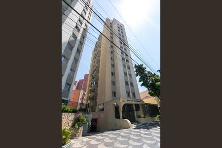 Apartamento para alugar com 130m², 3 quartos e 1 vaga Apartamento para alugar com 130m², 3 quartos e 1 vagaFachada