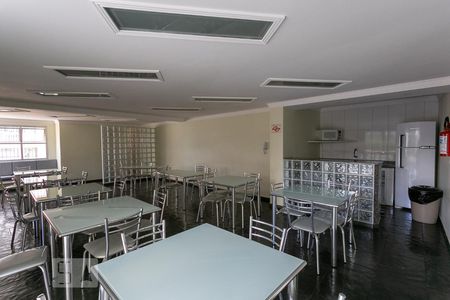 Apartamento para alugar com 130m², 3 quartos e 1 vaga Apartamento para alugar com 130m², 3 quartos e 1 vagaÁrea comum - Salão de festas