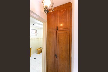 Apartamento para alugar com 130m², 3 quartos e 1 vaga Apartamento para alugar com 130m², 3 quartos e 1 vagaCloset da suíte