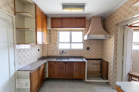 Apartamento para alugar com 130m², 3 quartos e 1 vaga Apartamento para alugar com 130m², 3 quartos e 1 vagaCozinha - Armários