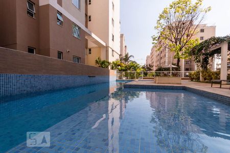 Apartamento à venda com 77m², 2 quartos e 2 vagasÁrea comum - Piscina