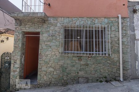 Casa para alugar com 130m², 2 quartos e sem vagaFachada