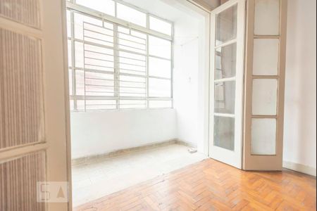 Apartamento à venda com 90m², 2 quartos e sem vagaSacada