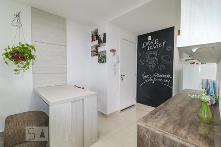 Sala de apartamento à venda com 2 quartos, 60m² em Taquara, Rio de Janeiro