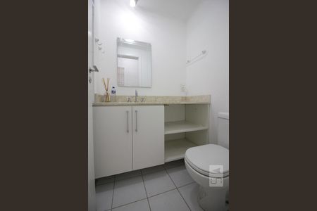 Banheiro de apartamento para alugar com 2 quartos, 65m² em Jardim Leonor, São Paulo