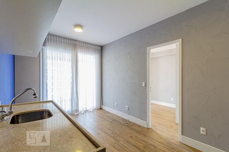 Sala e cozinha de apartamento à venda com 1 quarto, 44m² em Vila Olímpia, São Paulo