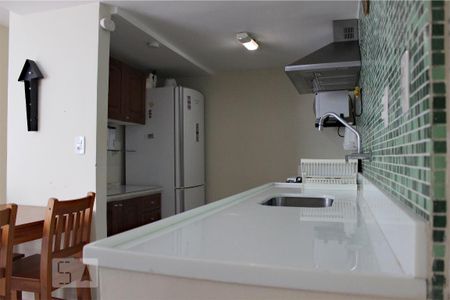Casa de condomínio para alugar com 100m², 3 quartos e 2 vagas Casa de condomínio para alugar com 100m², 3 quartos e 2 vagasCozinha