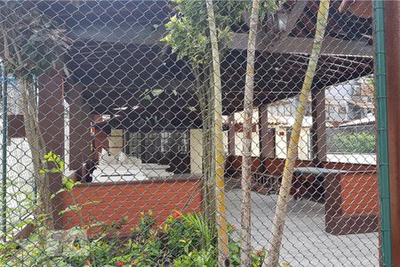 Casa de condomínio para alugar com 100m², 3 quartos e 2 vagas Casa de condomínio para alugar com 100m², 3 quartos e 2 vagasÁrea comum - Churrasqueira