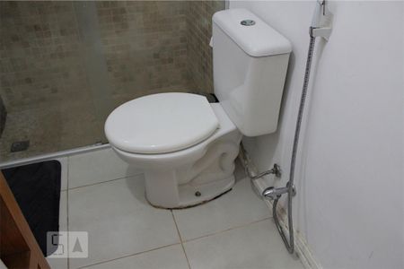 Casa de condomínio para alugar com 100m², 3 quartos e 2 vagas Casa de condomínio para alugar com 100m², 3 quartos e 2 vagasBanheiro Social 1