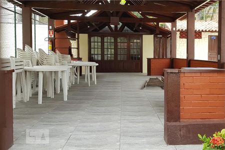 Casa de condomínio para alugar com 100m², 3 quartos e 2 vagas Casa de condomínio para alugar com 100m², 3 quartos e 2 vagasÁrea comum - Churrasqueira