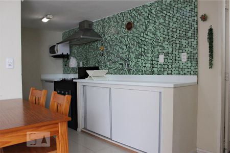 Casa de condomínio para alugar com 100m², 3 quartos e 2 vagas Casa de condomínio para alugar com 100m², 3 quartos e 2 vagasCozinha