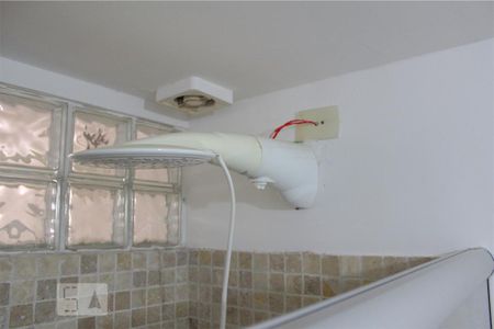 Casa de condomínio para alugar com 100m², 3 quartos e 2 vagas Casa de condomínio para alugar com 100m², 3 quartos e 2 vagasBanheiro Social 1