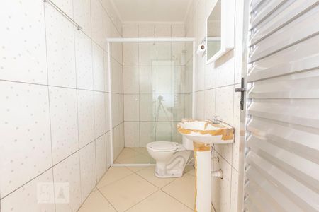 Banheiro de kitnet/studio para alugar com 1 quarto, 38m² em Parque Monteiro Soares, São Paulo