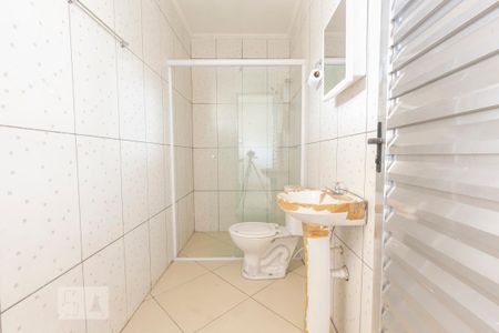 Banheiro de kitnet/studio para alugar com 1 quarto, 38m² em Parque Monteiro Soares, São Paulo