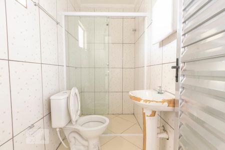 Banheiro de kitnet/studio para alugar com 1 quarto, 33m² em Parque Monteiro Soares, São Paulo
