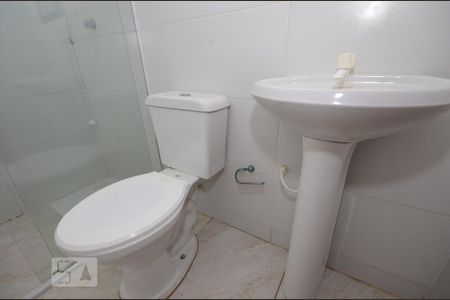 Banheiro de apartamento para alugar com 2 quartos, 60m² em Ingleses do Rio Vermelho, Florianópolis