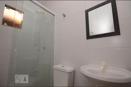 Banheiro de apartamento para alugar com 2 quartos, 60m² em Ingleses do Rio Vermelho, Florianópolis