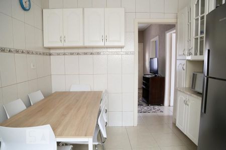 Casa à venda com 100m², 4 quartos e 2 vagasCozinha