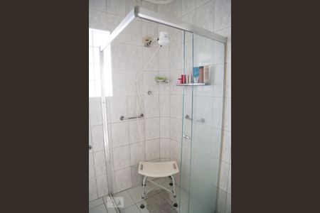 Casa à venda com 100m², 4 quartos e 2 vagasBanheiro 1