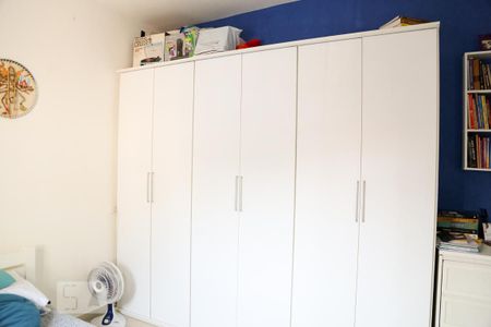 Casa à venda com 100m², 4 quartos e 2 vagasQuarto 4