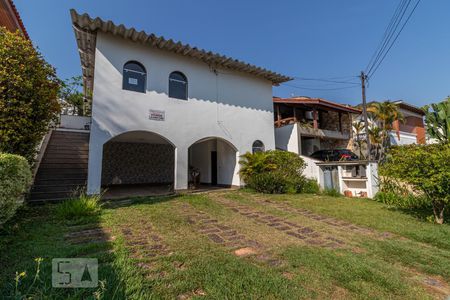 Casa de condomínio para alugar com 202m², 3 quartos e 2 vagasFachada