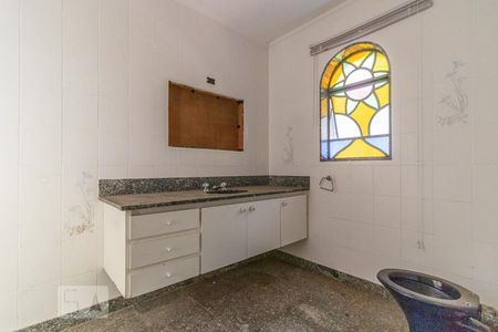 Casa de condomínio para alugar com 202m², 3 quartos e 2 vagasBanheiro da Suíte