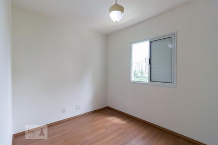 Quarto 1 de apartamento para alugar com 2 quartos, 79m² em Jardim Tupanci, Barueri