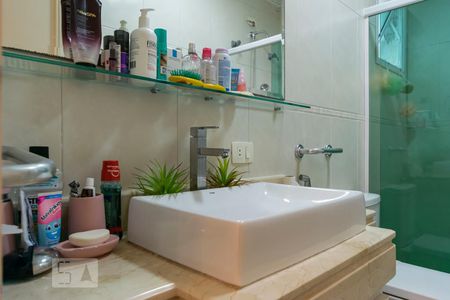 Casa de condomínio à venda com 380m², 3 quartos e 3 vagas2o. Andar - Suíte 2 - Banheiro