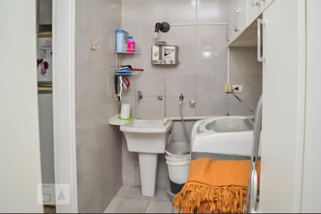 Casa à venda com 200m², 3 quartos e 2 vagasLavanderia 