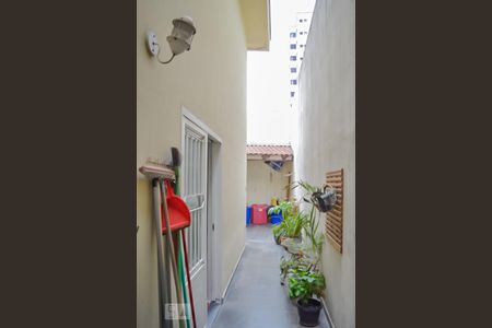 Casa à venda com 200m², 3 quartos e 2 vagasCorredor lateral