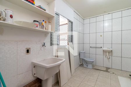 Casa à venda com 110m², 2 quartos e 2 vagasBanheiro e Área de Serviço