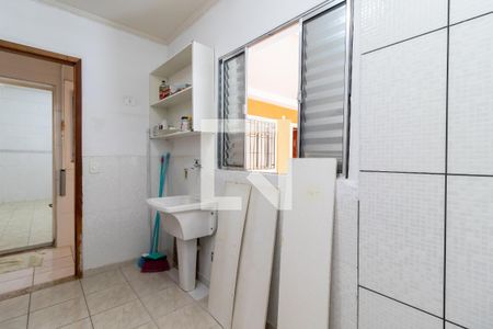 Casa à venda com 110m², 2 quartos e 2 vagasBanheiro e Área de Serviço