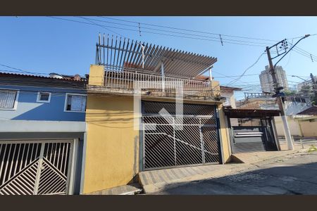 Casa à venda com 110m², 2 quartos e 2 vagasFachada