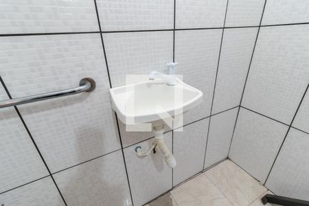 Casa à venda com 110m², 2 quartos e 2 vagasBanheiro e Área de Serviço