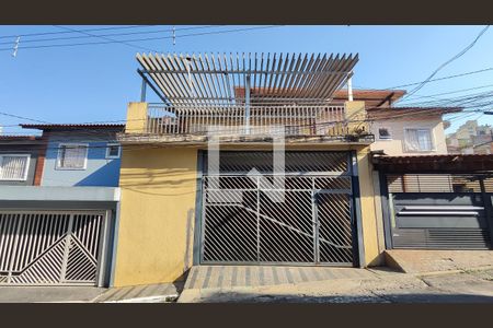 Casa à venda com 110m², 2 quartos e 2 vagasFachada