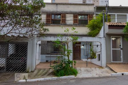 Casa à venda com 130m², 3 quartos e 2 vagasFachada
