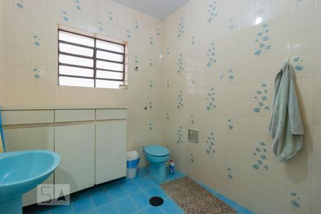 Casa à venda com 130m², 3 quartos e 2 vagasBanheiro 1