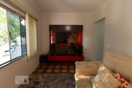 Sala de casa à venda com 5 quartos, 190m² em Parque Tomas Saraiva, São Paulo