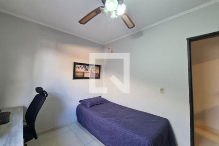 Quarto 2 de casa à venda com 5 quartos, 230m² em Parque Tomas Saraiva, São Paulo