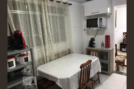 Casa à venda com 120m², 2 quartos e 1 vaga Casa à venda com 120m², 2 quartos e 1 vagaCozinha