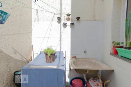 Casa de condomínio para alugar com 75m², 2 quartos e 1 vagaÁrea de Serviço