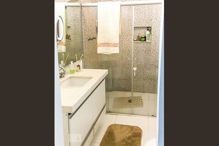 Apartamento à venda com 73m², 2 quartos e 1 vaga Apartamento à venda com 73m², 2 quartos e 1 vagaBanheiro Suíte