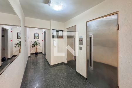 Apartamento à venda com 72m², 1 quarto e sem vaga Apartamento à venda com 72m², 1 quarto e sem vagaHall de entrada