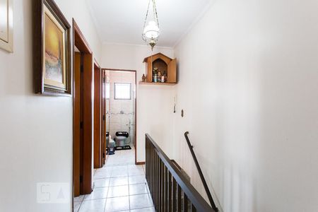 Casa à venda com 220m², 3 quartos e 3 vagasCorredor