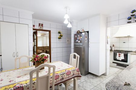 Casa à venda com 220m², 3 quartos e 3 vagasCozinha