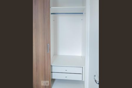 Apartamento para alugar com 33m², 1 quarto e sem vaga