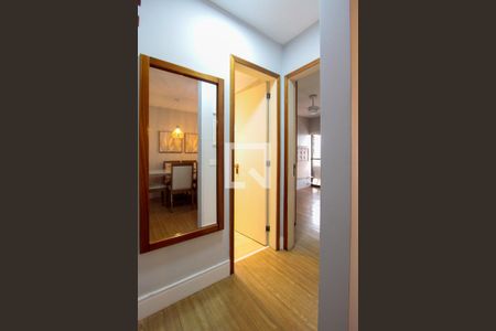 Corredor de apartamento para alugar com 1 quarto, 62m² em Barra da Tijuca, Rio de Janeiro