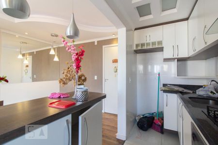 Cozinha de apartamento para alugar com 2 quartos, 49m² em Capão Raso, Curitiba